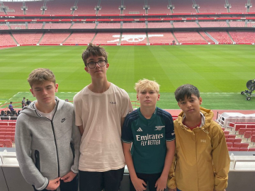 Sidcot football camp with Academic Summer visiting Emirates stadium in London